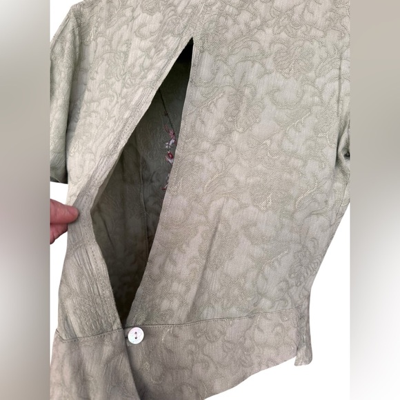 Vintage K Petite Women’s Floral Sheer Short Sleeve Button Down Crop Blouse - Picture 5 of 6